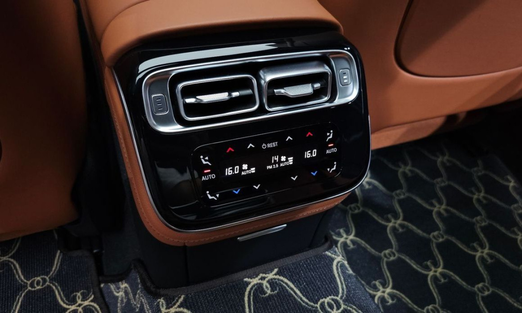 Mercedes-Benz S-Class S500L 4MATIC, 2024