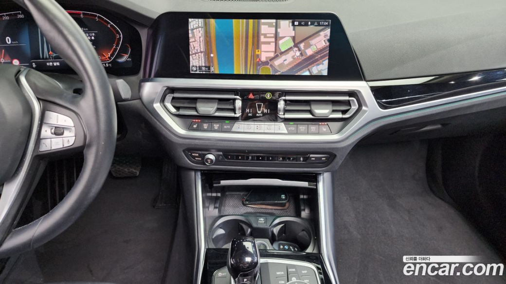 BMW 3-Series 320i, 2022