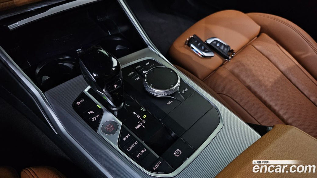 BMW 3-Series 320i M Sport, 2022