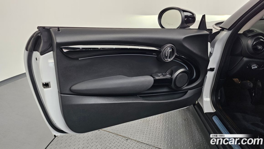 Mini Cooper  , 2024