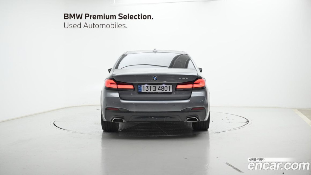 BMW 5-Series 530i M Sport Package, 2023