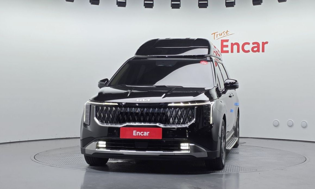 Kia Carnival 9-Seater Hi Limousine, 2025