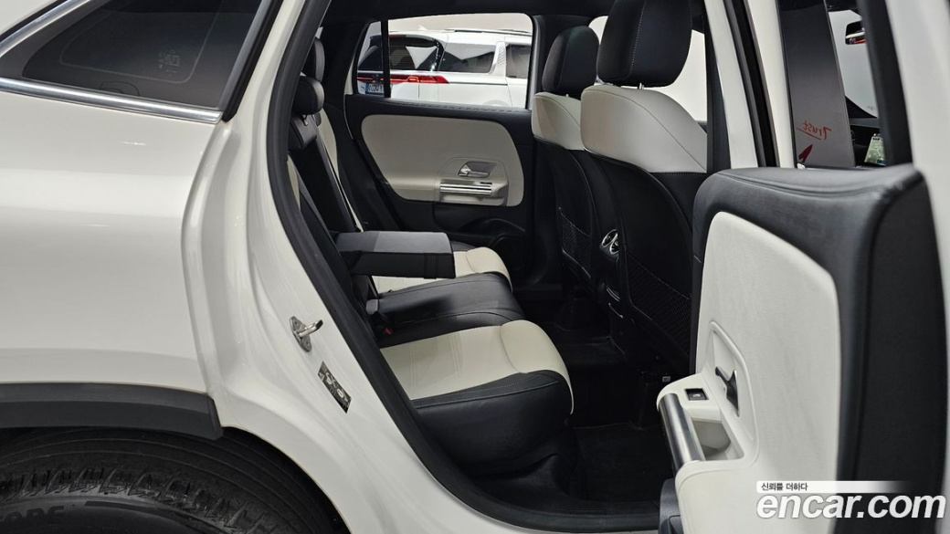 Mercedes-Benz GLA-Class GLA250 4MATIC, 2023