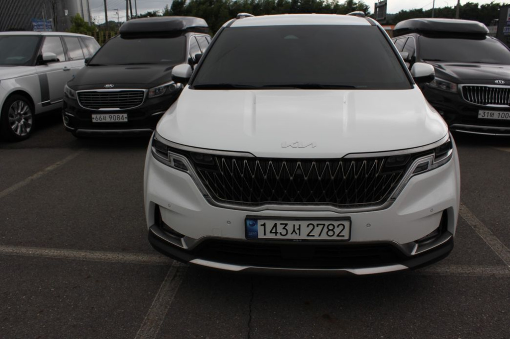 Kia Carnival 9-Seater Signature, 2023
