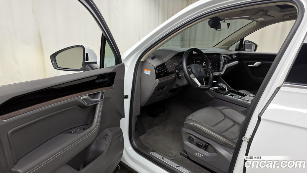 Volkswagen Touareg 3.0 TDI Prestige, 2022