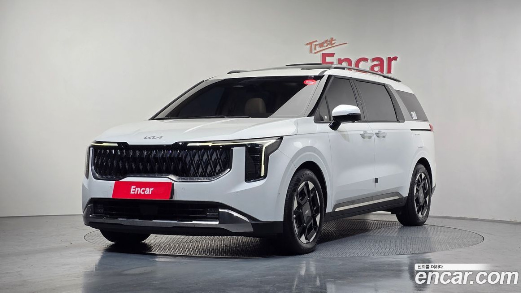 Kia Carnival 7-Seater Signature, 2024