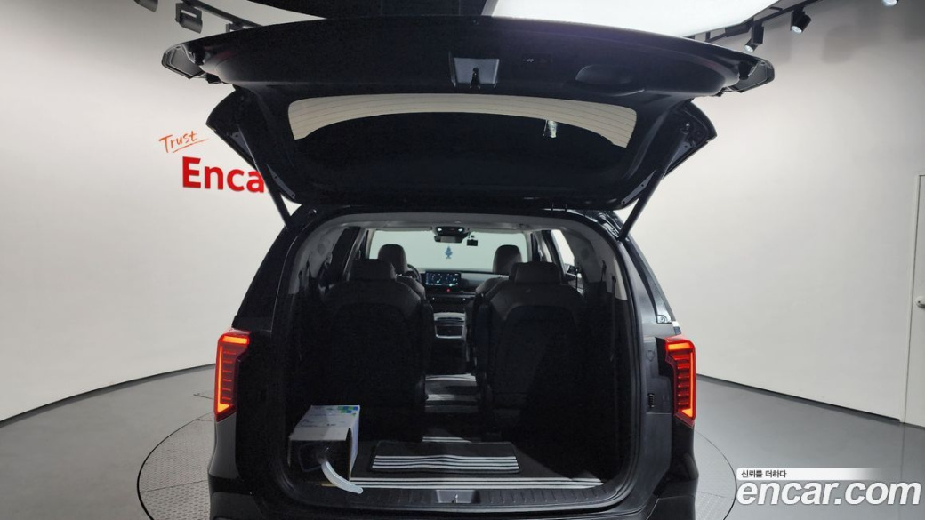 Kia Carnival 9-Seater Noblesse, 2025