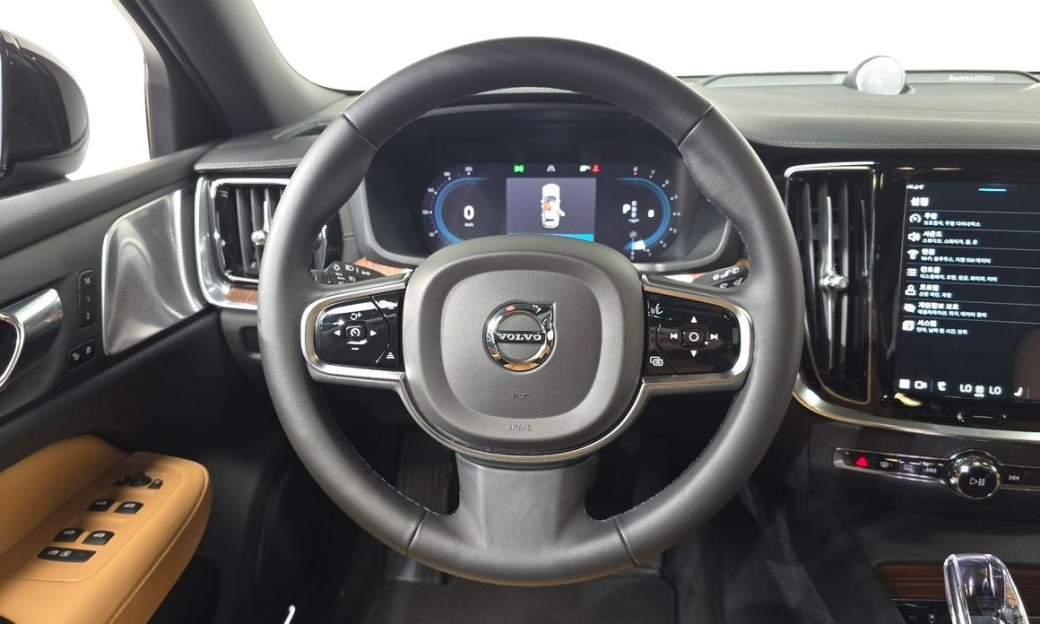 Volvo V60 B5 Ultimate AWD, 2023