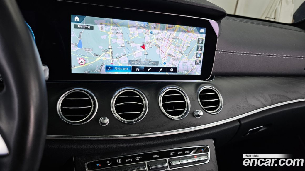 Mercedes-Benz E-Class E250 AMG Line, 2023