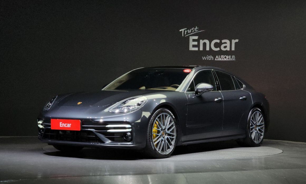 Porsche Panamera 4.0 Turbo S, 2023