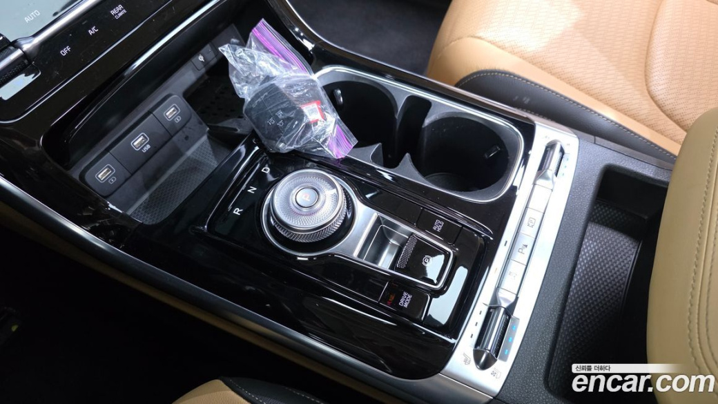 Kia Carnival 9-Seater Noblesse, 2023