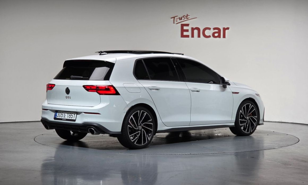 Volkswagen Golf 2.0 GTI, 2024