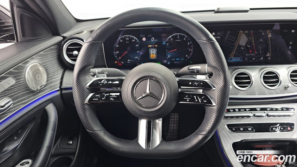 Mercedes-Benz E-Class E350 4MATIC AMG Line, 2022