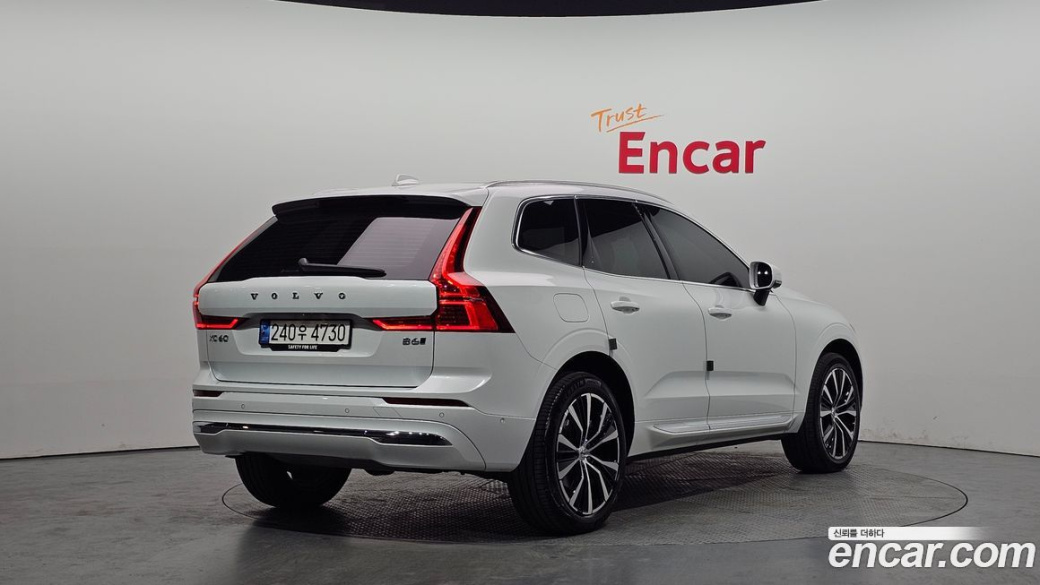 Volvo XC60 B6 Ultimate Bright, 2023