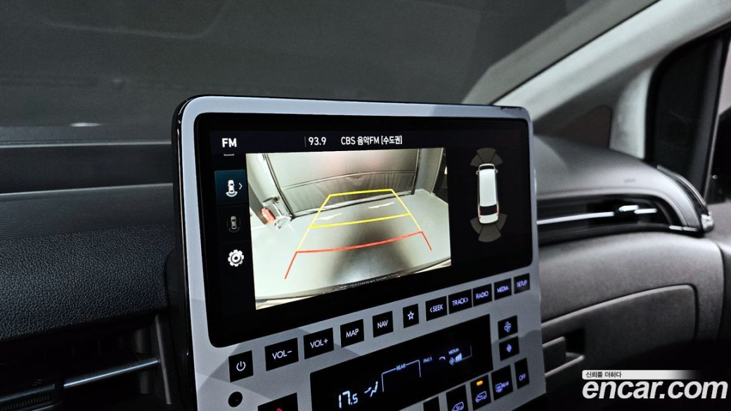 Hyundai Staria Lounge 9-Seater, 2023