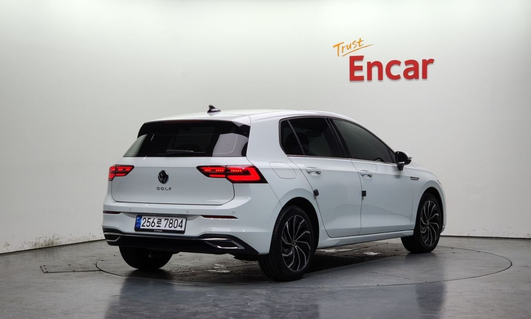 Volkswagen Golf 2.0 TDI Prestige, 2024
