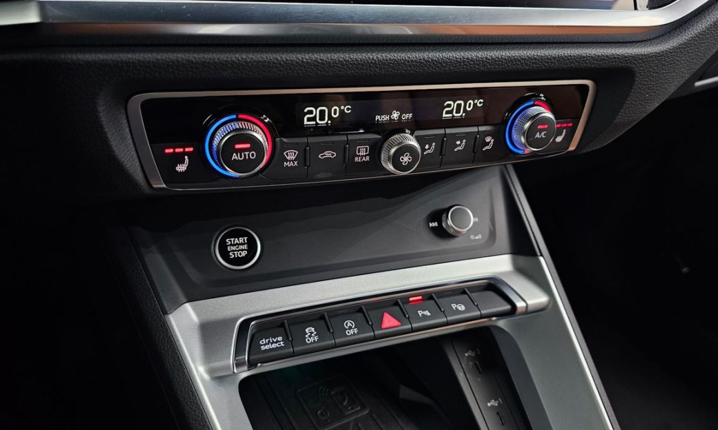 Audi Q3 35 TDI Premium, 2025