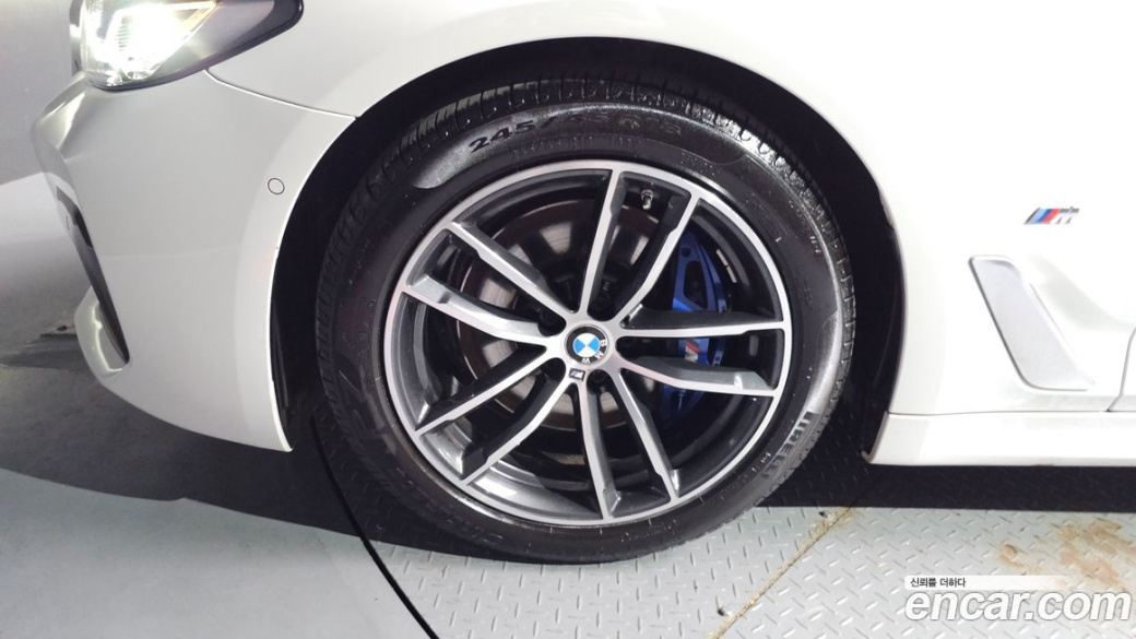 BMW 5-Series 520i M Sport, 2023