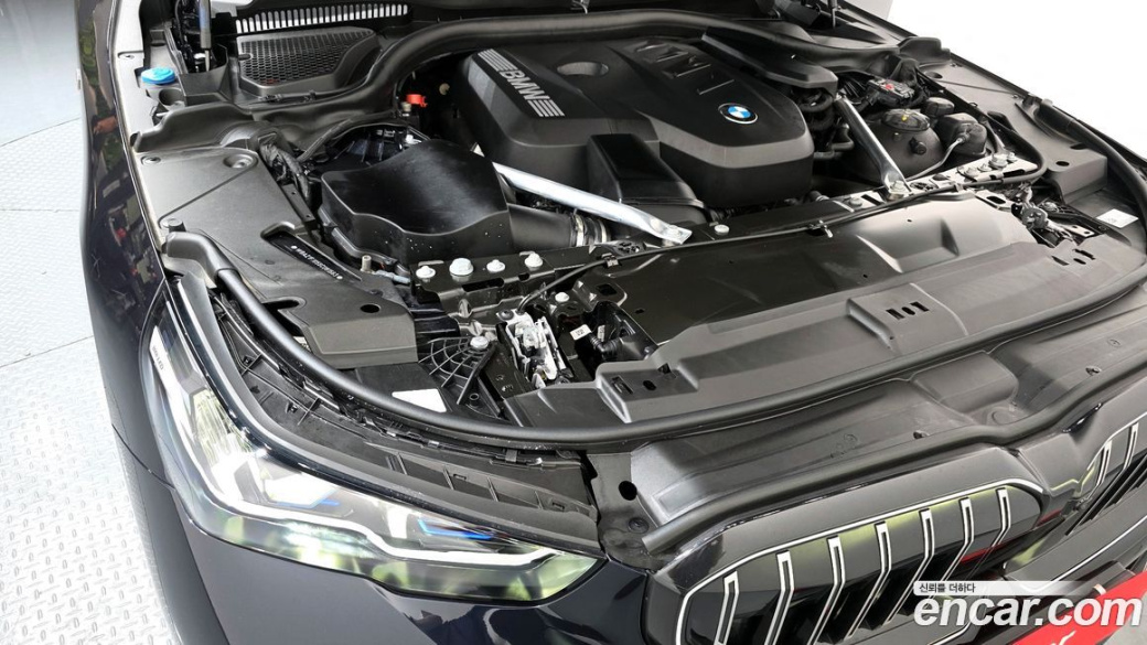 BMW 5-Series 520i M Sport, 2025