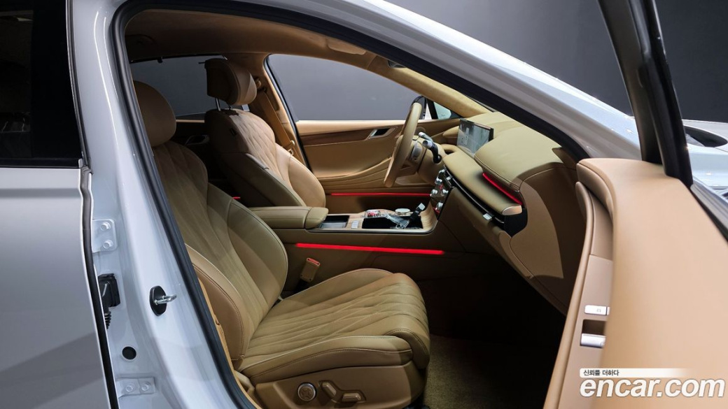 Genesis G80 Gasoline 2.5 Turbo 2WD, 2025