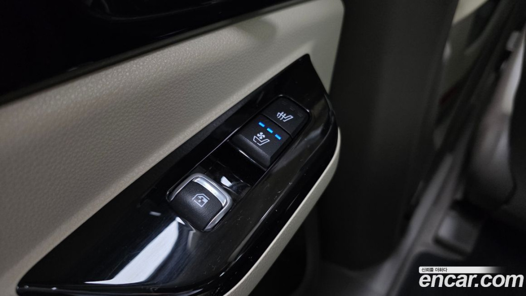 Kia Carnival 9-Seater Signature, 2022