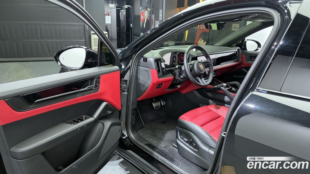 Porsche Cayenne 4.0 GTS Coupe, 2025