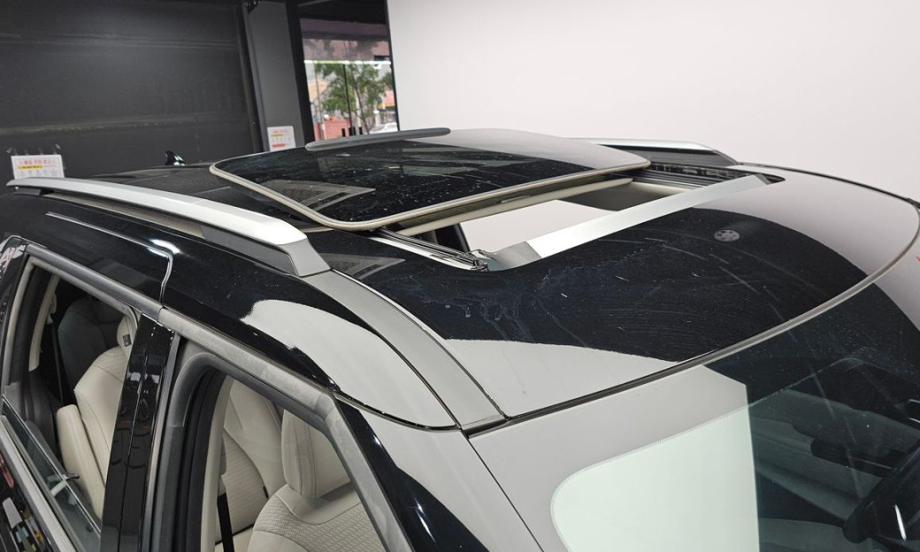 Kia Carnival 9-Seater Signature, 2023