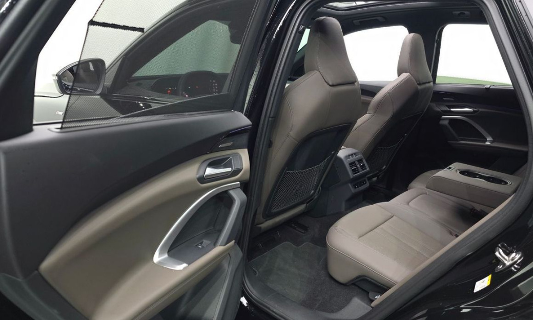 Audi Q5 45 TFSI Quattro S line, 2025