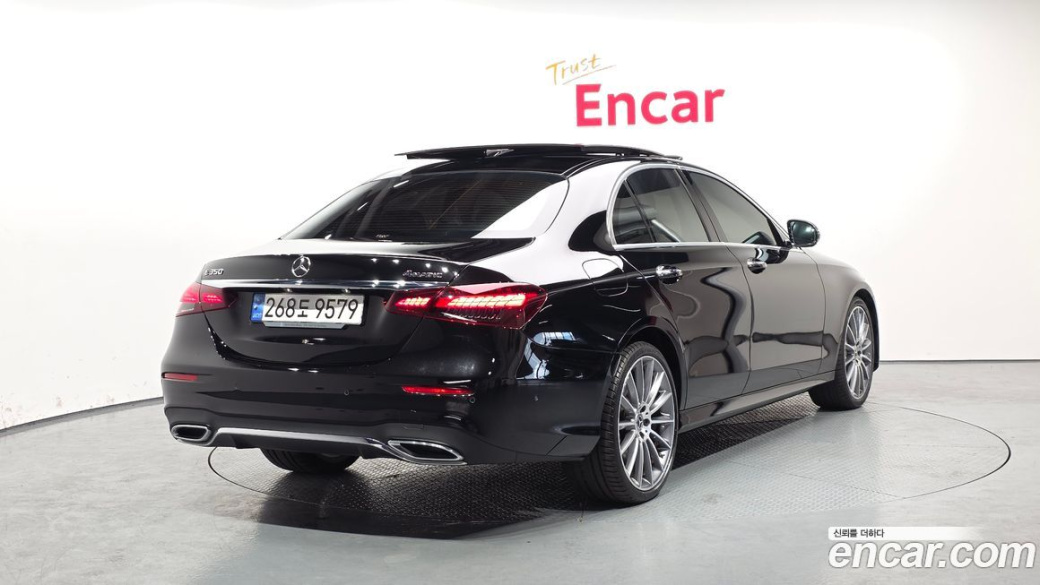 Mercedes-Benz E-Class E350 4MATIC AMG Line, 2022
