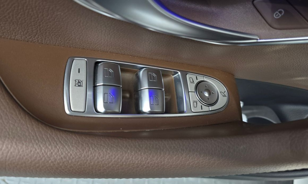 Mercedes-Benz E-Class E250 AMG Line, 2023