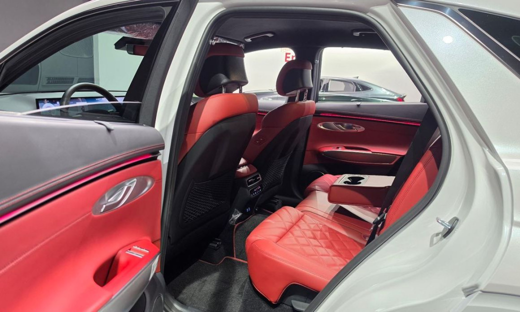 Genesis GV70 2.5T Gasoline 2WD, 2025