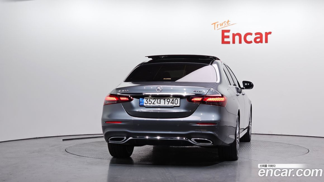Mercedes-Benz E-Class E350 4MATIC AMG Line, 2022