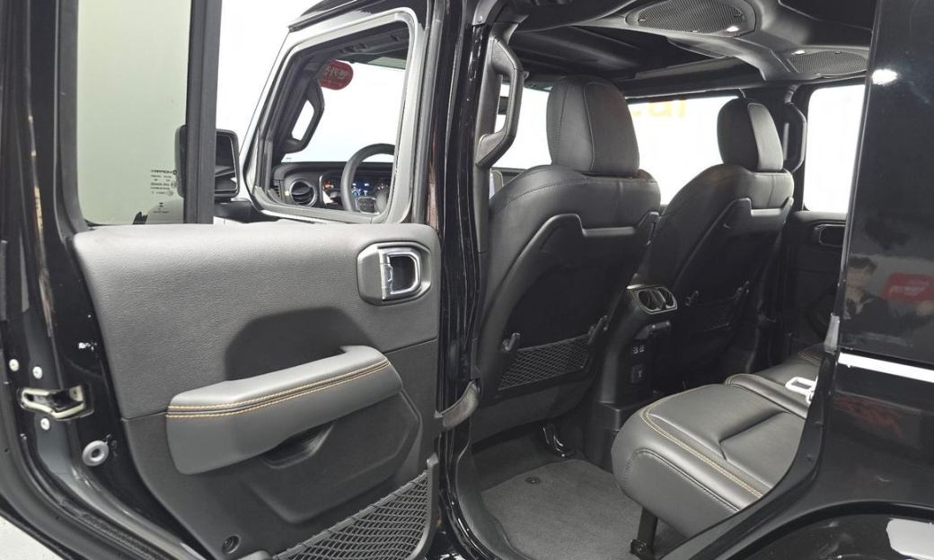 Jeep Wrangler 2.0 Sahara Power Top 4Door, 2025