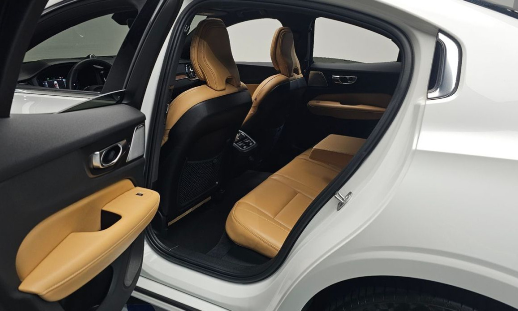 Volvo S60 B5 Ultimate Bright, 2023
