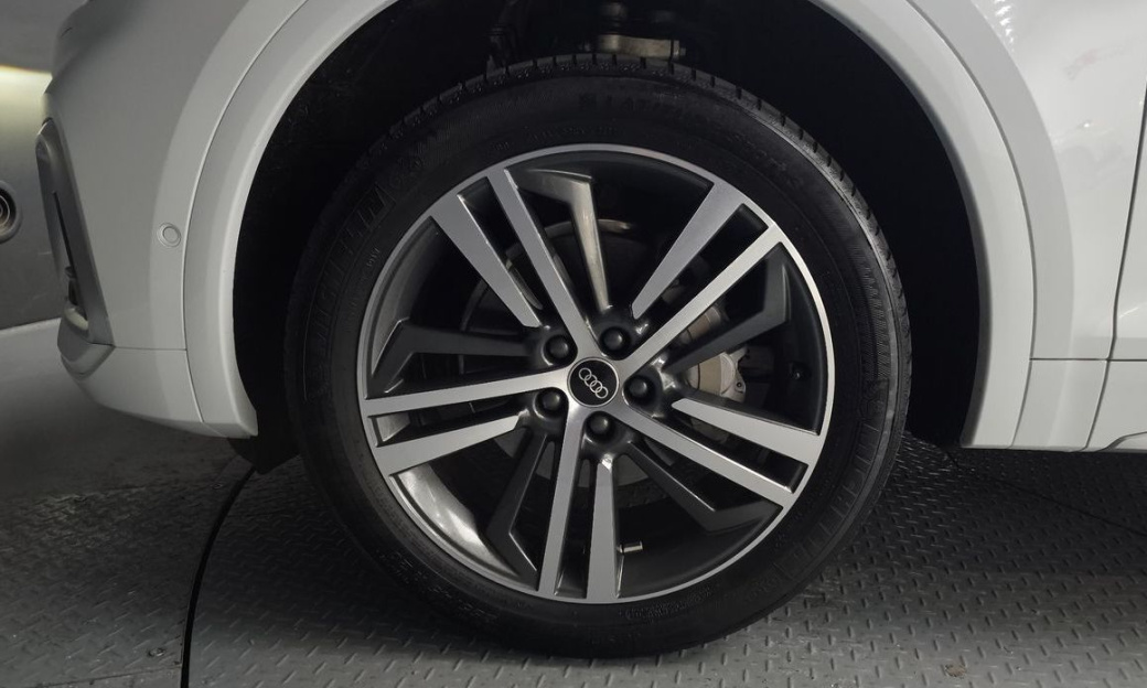 Audi Q5 45 TFSI Quattro Premium, 2023