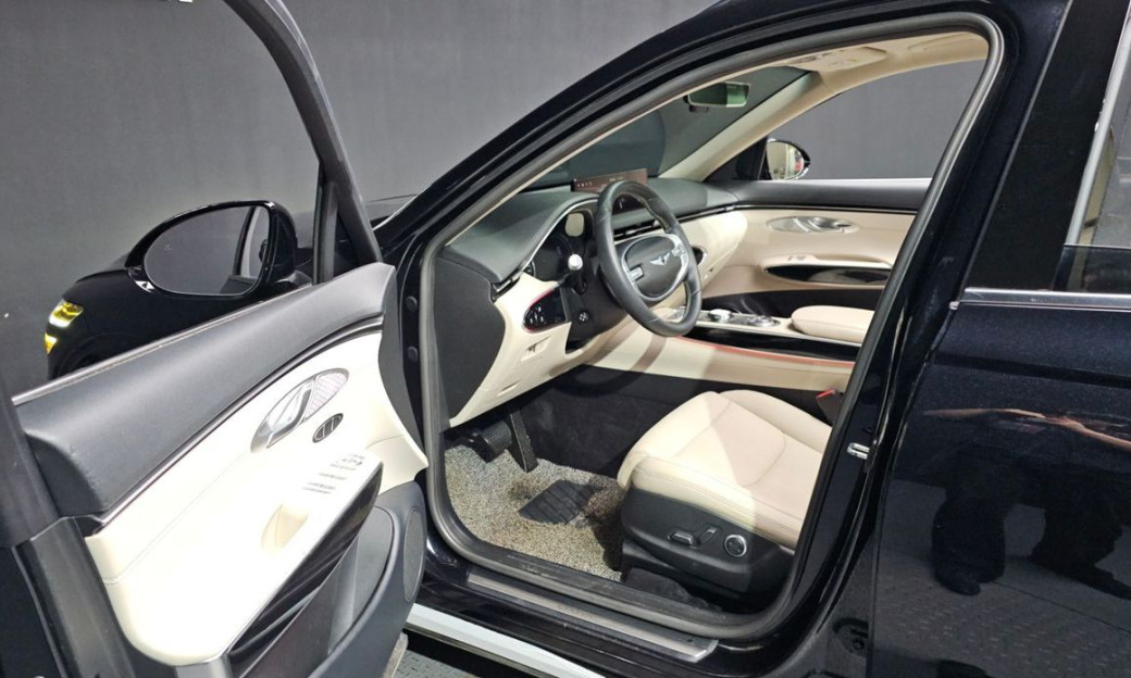 Genesis GV70 2.5T Gasoline 2WD, 2021