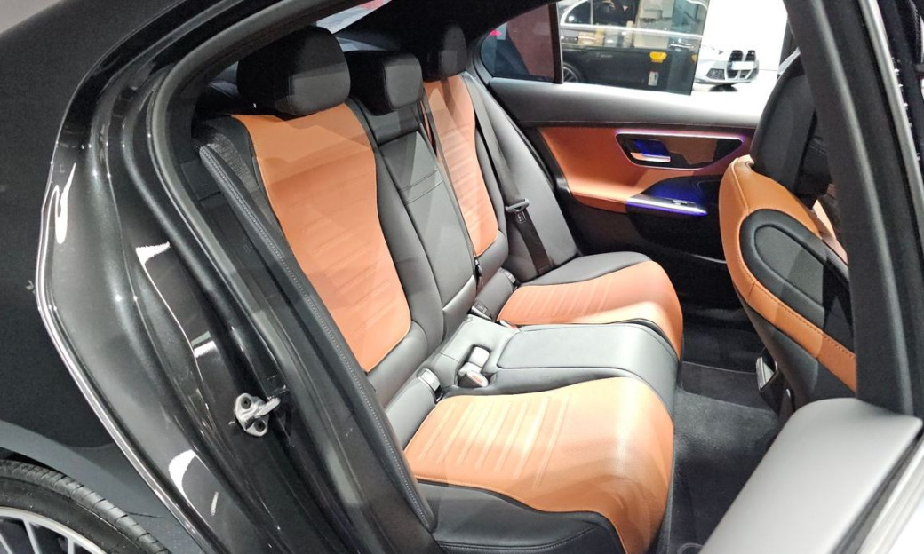 Mercedes-Benz C-Class C300 AMG Line, 2022