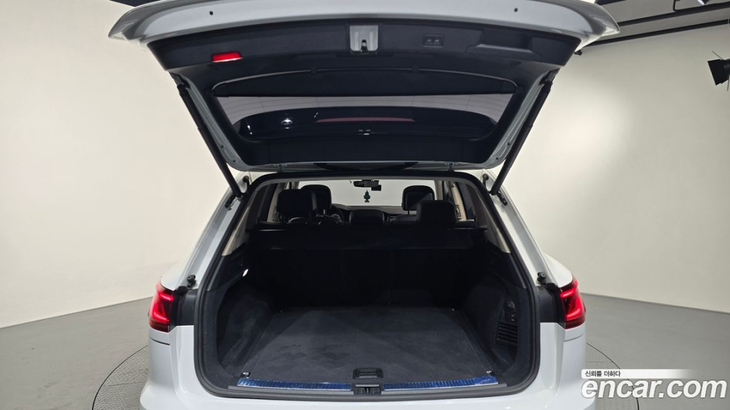 Volkswagen Touareg 3.0 TDI Prestige, 2023