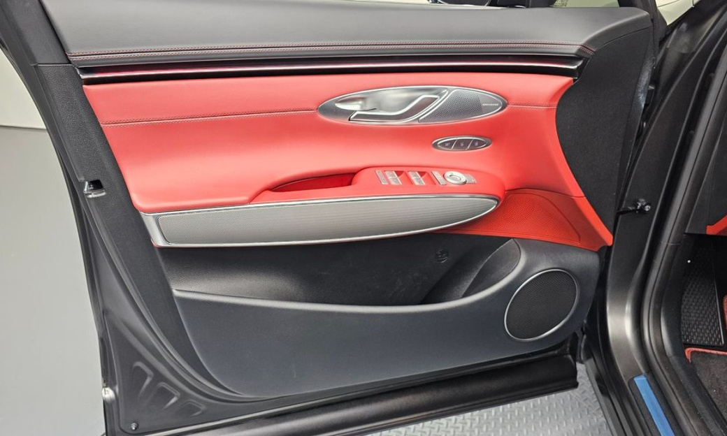 Genesis GV70 2.5T Gasoline 2WD, 2025
