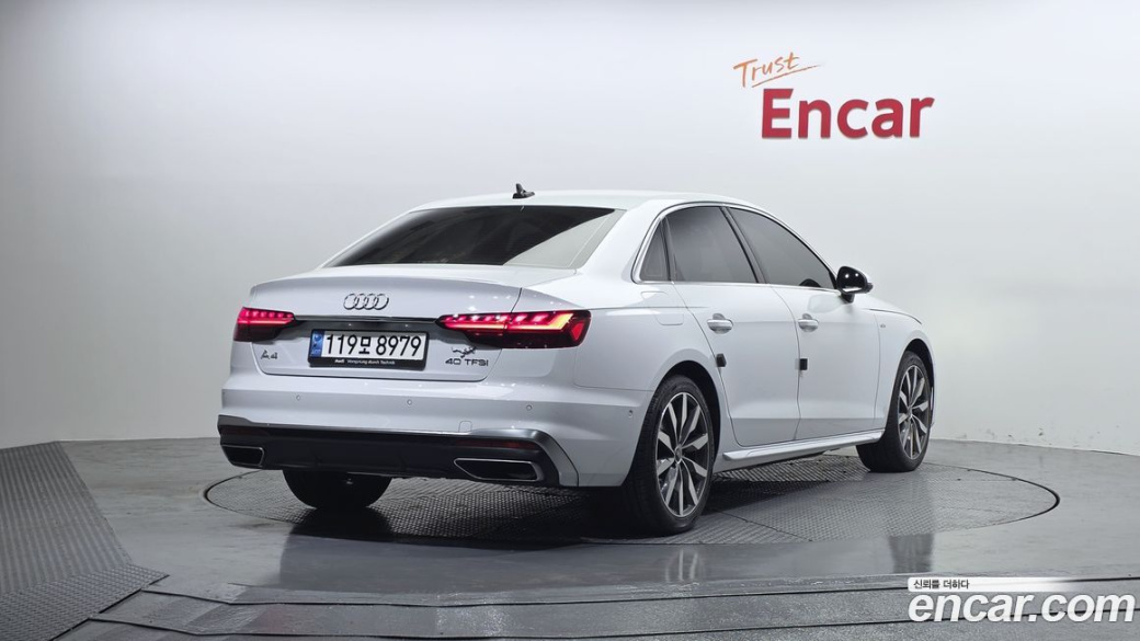 Audi A4 40 TFSI Premium, 2023