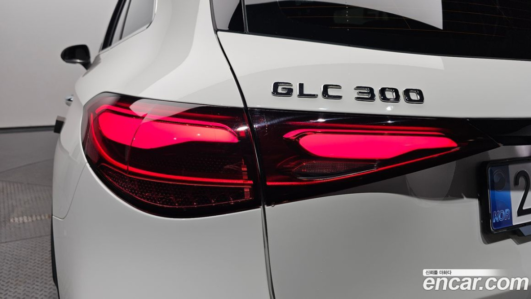 Mercedes-Benz GLC-Class GLC300 4MATIC AMG Line, 2024