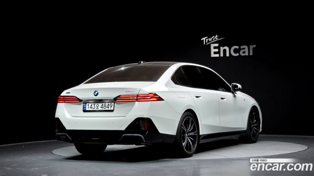 BMW 5-Series 530i xDrive M Sport, 2024