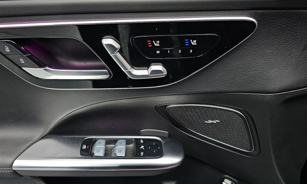 Mercedes-Benz C-Class C300 4MATIC AMG Line, 2024