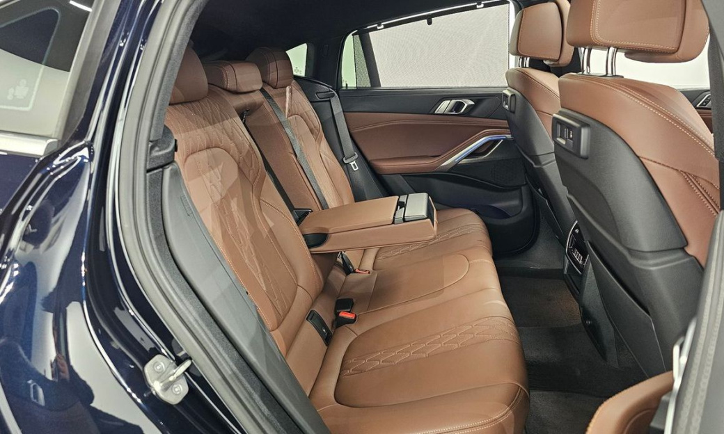BMW X6 xDrive40i M Sport, 2022