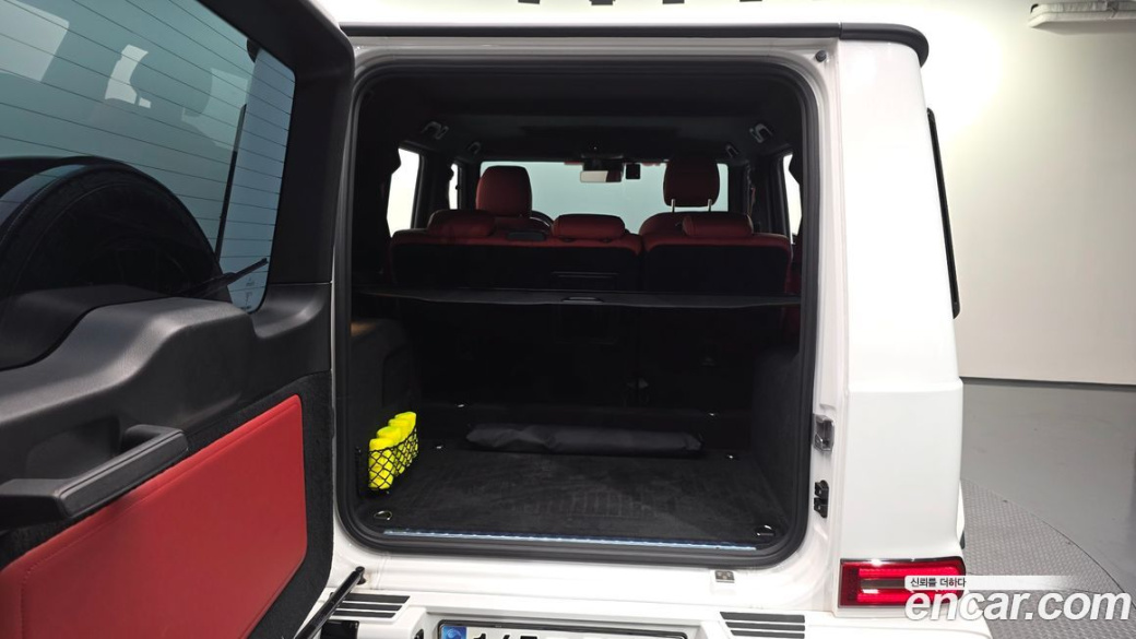 Mercedes-Benz G-Class G400d, 2023