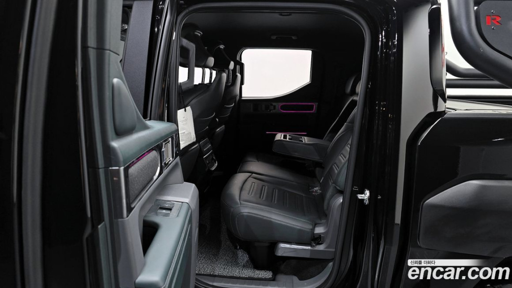 Kia Tasman 2.5T Gasoline 2WD, 2026