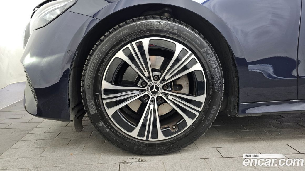 Mercedes-Benz E-Class E200 Avantgarde, 2025