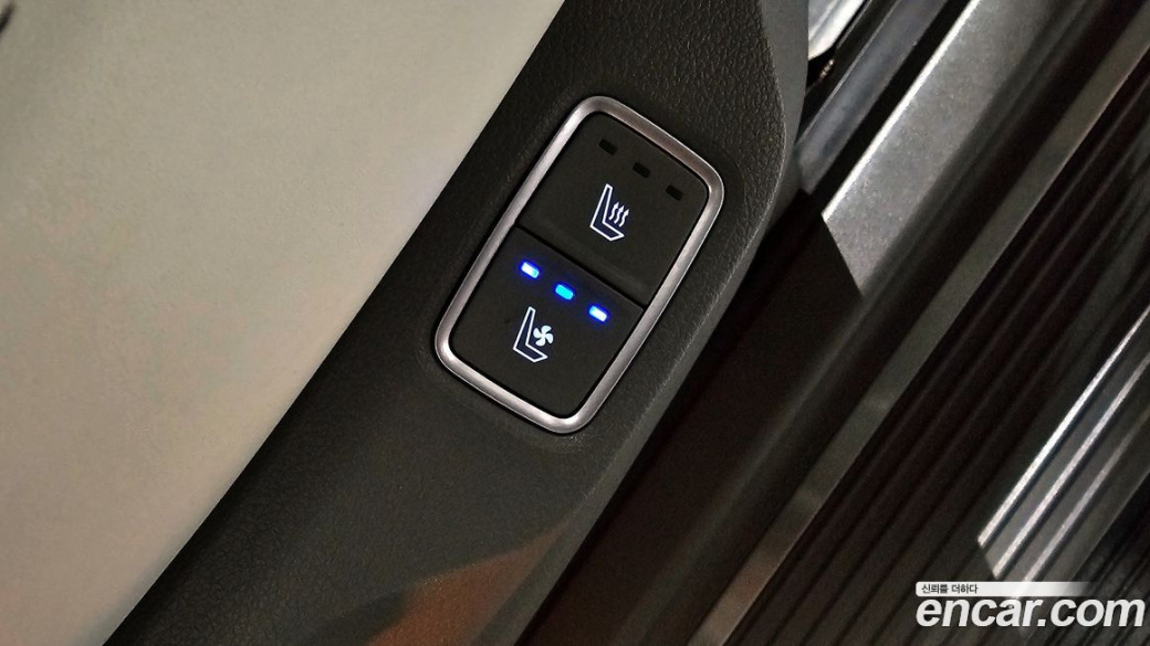 Hyundai Staria Lounge 9-Seater, 2023