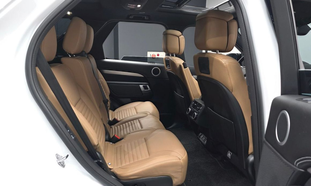 Land Rover Discovery P360 Dynamic HSE, 2024