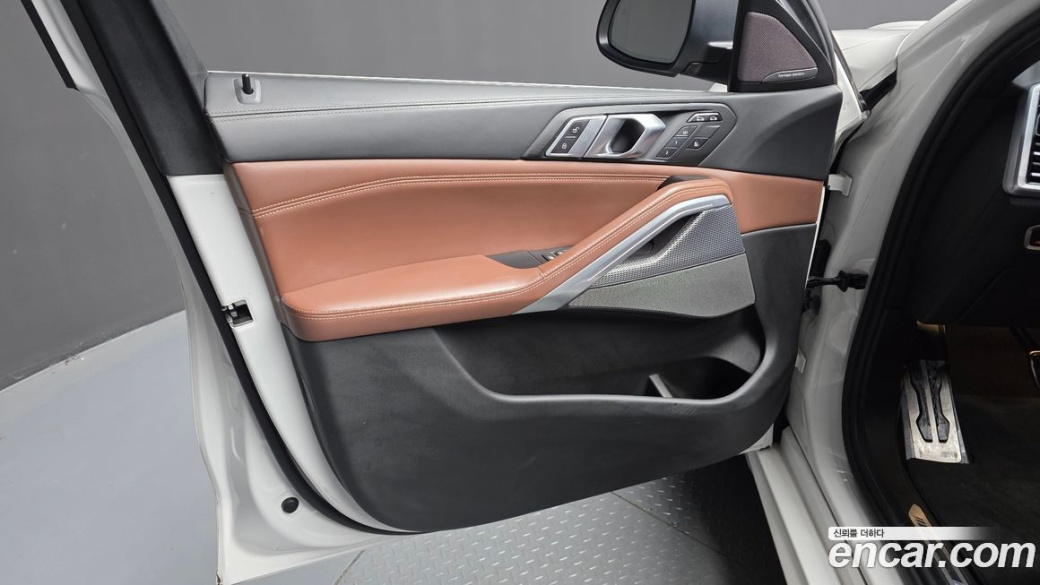BMW X6 xDrive40i M Sport, 2023